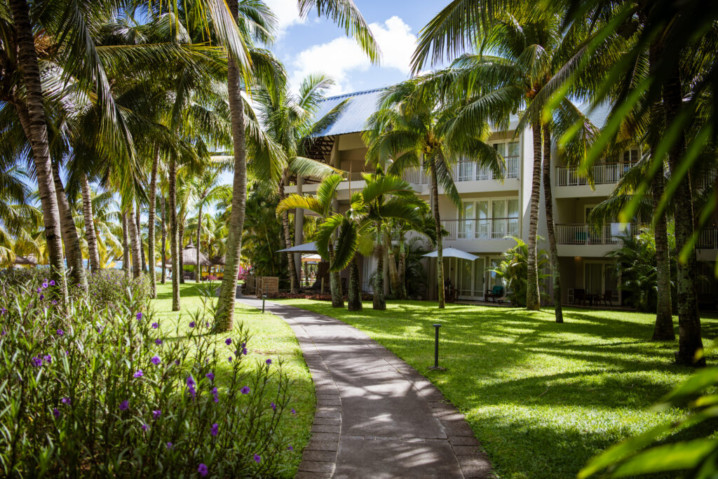 Soothe After A Long Day In This Remote Beachfront Haven With A Private Jacuzzi Inside