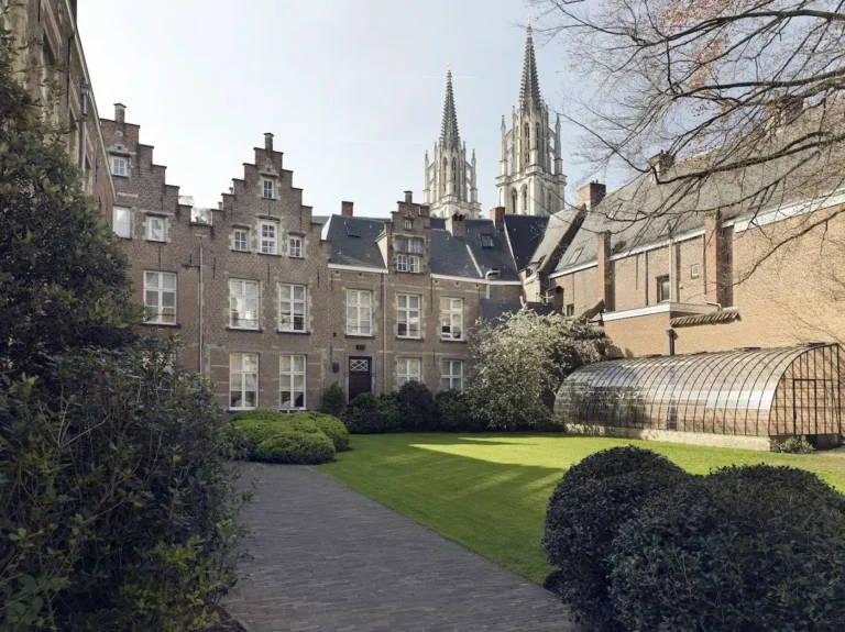 botanic-sanctuary-antwerp-monastery-garden