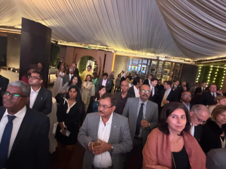 b9d17026-4b69-4391-b010-3b6ee1e89c30